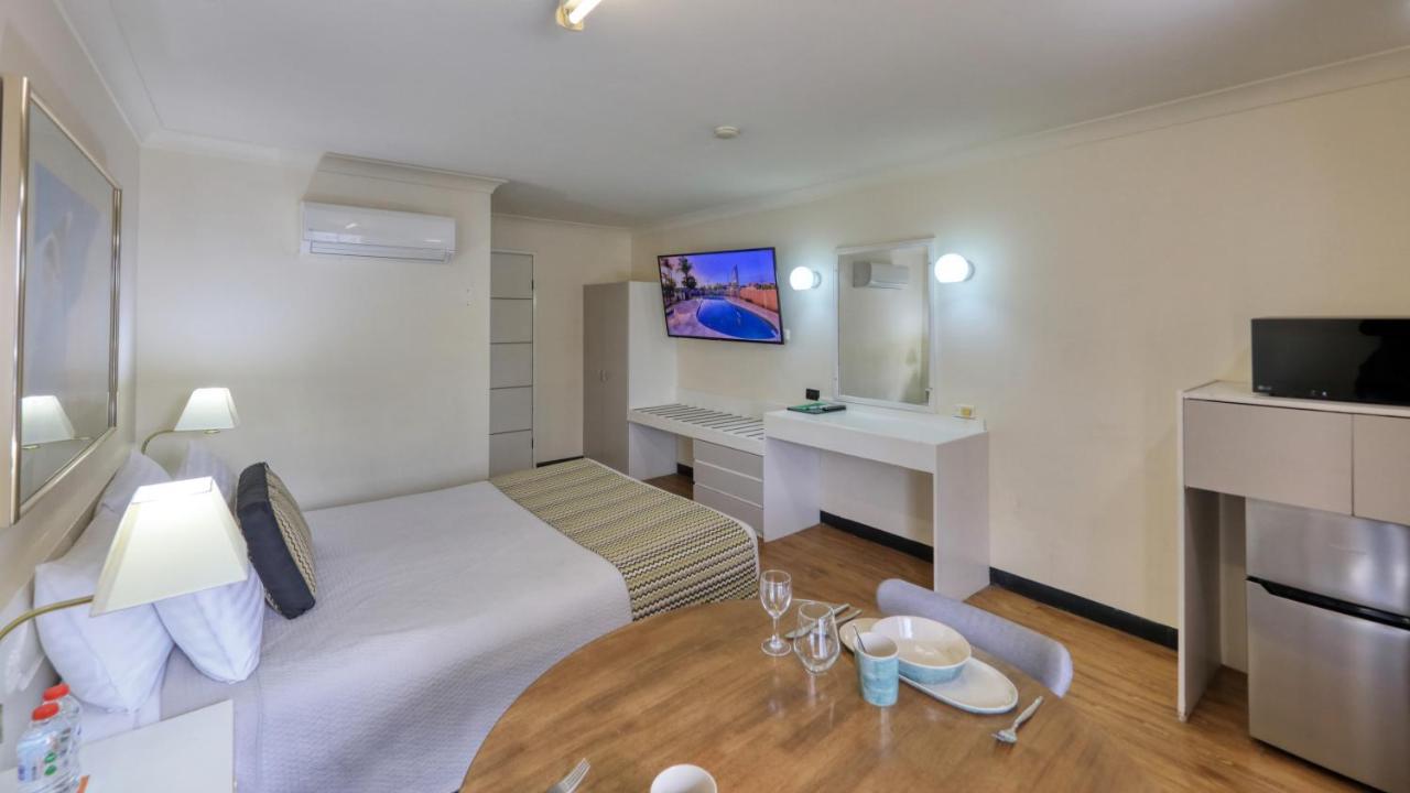 The Palms Dubbo Motel Værelse billede