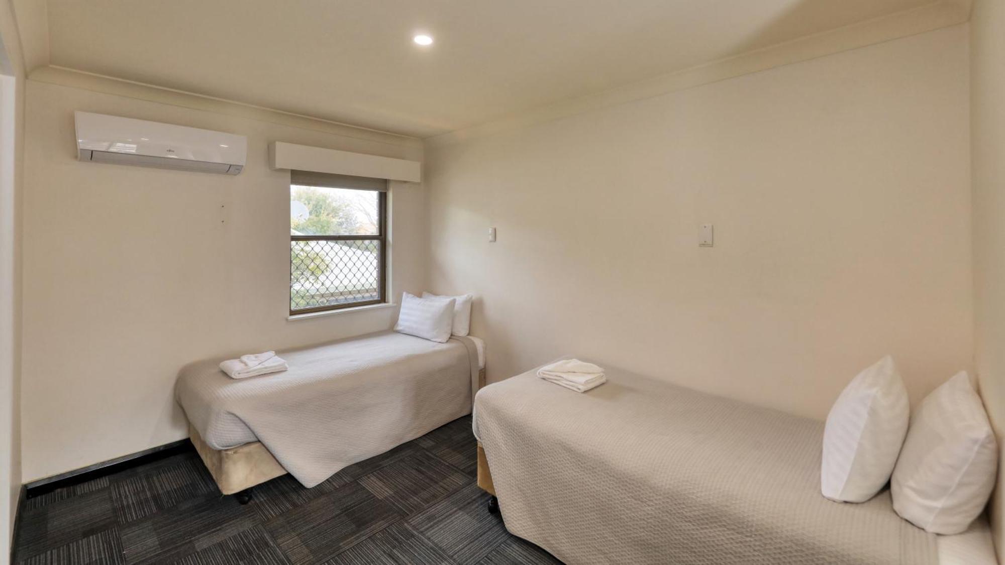 The Palms Dubbo Motel Værelse billede