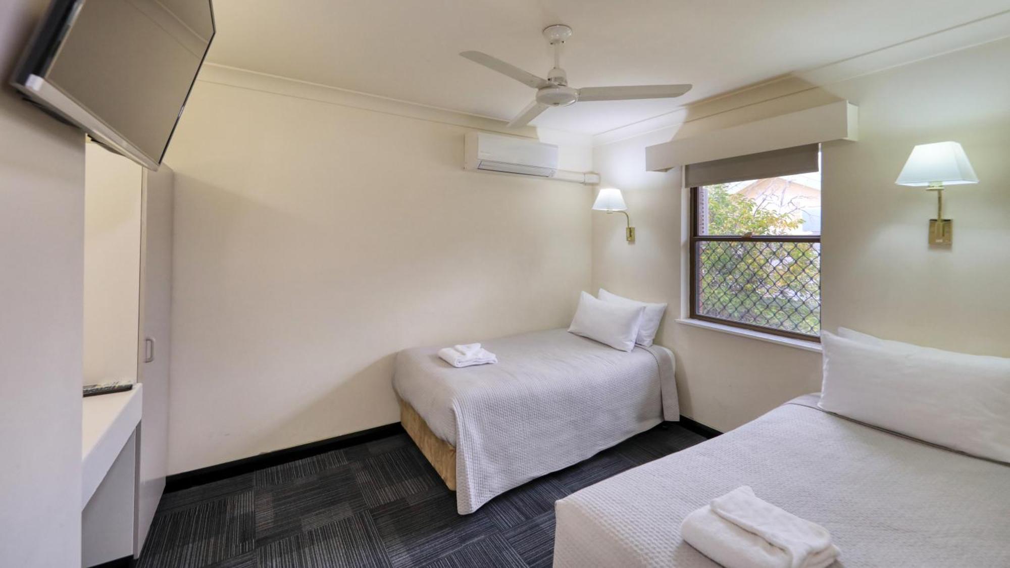 The Palms Dubbo Motel Værelse billede